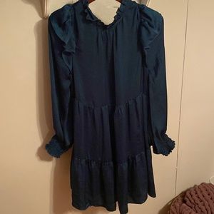 Entro brand emerald green knee length dress. Size M.